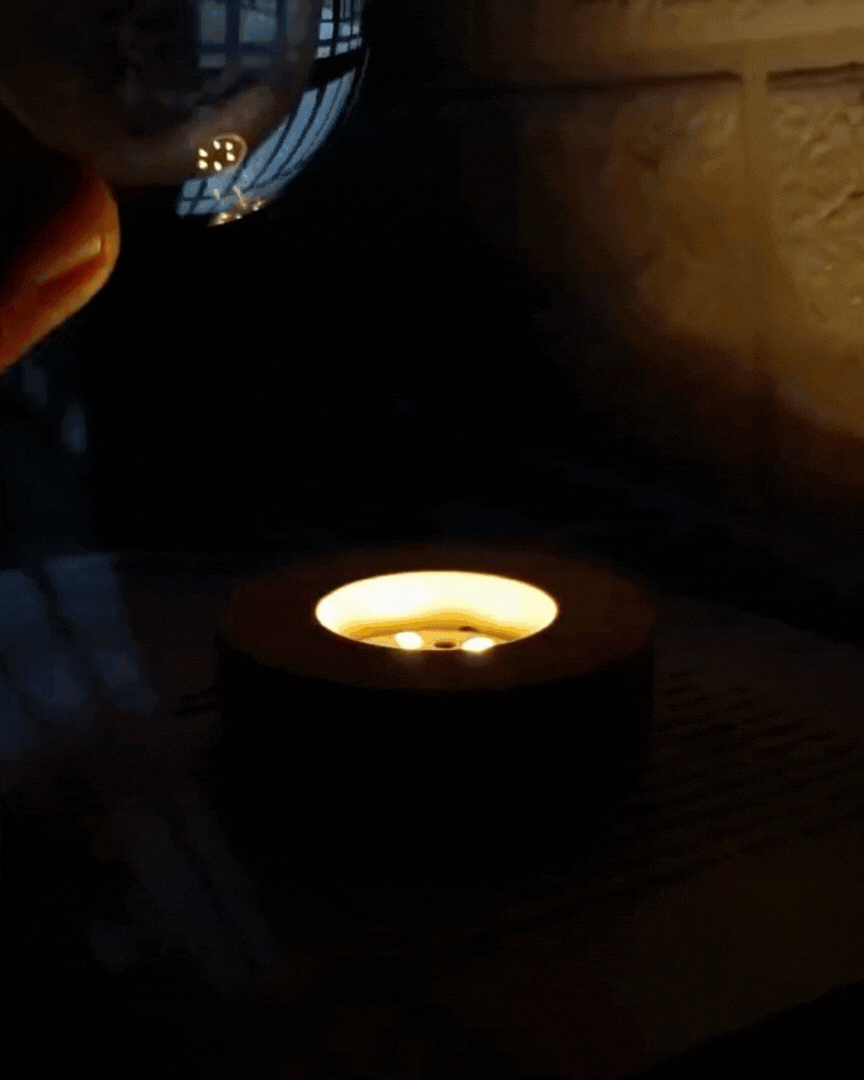 Lunaris™ - Esfera Luminosa de Cristal com Lua