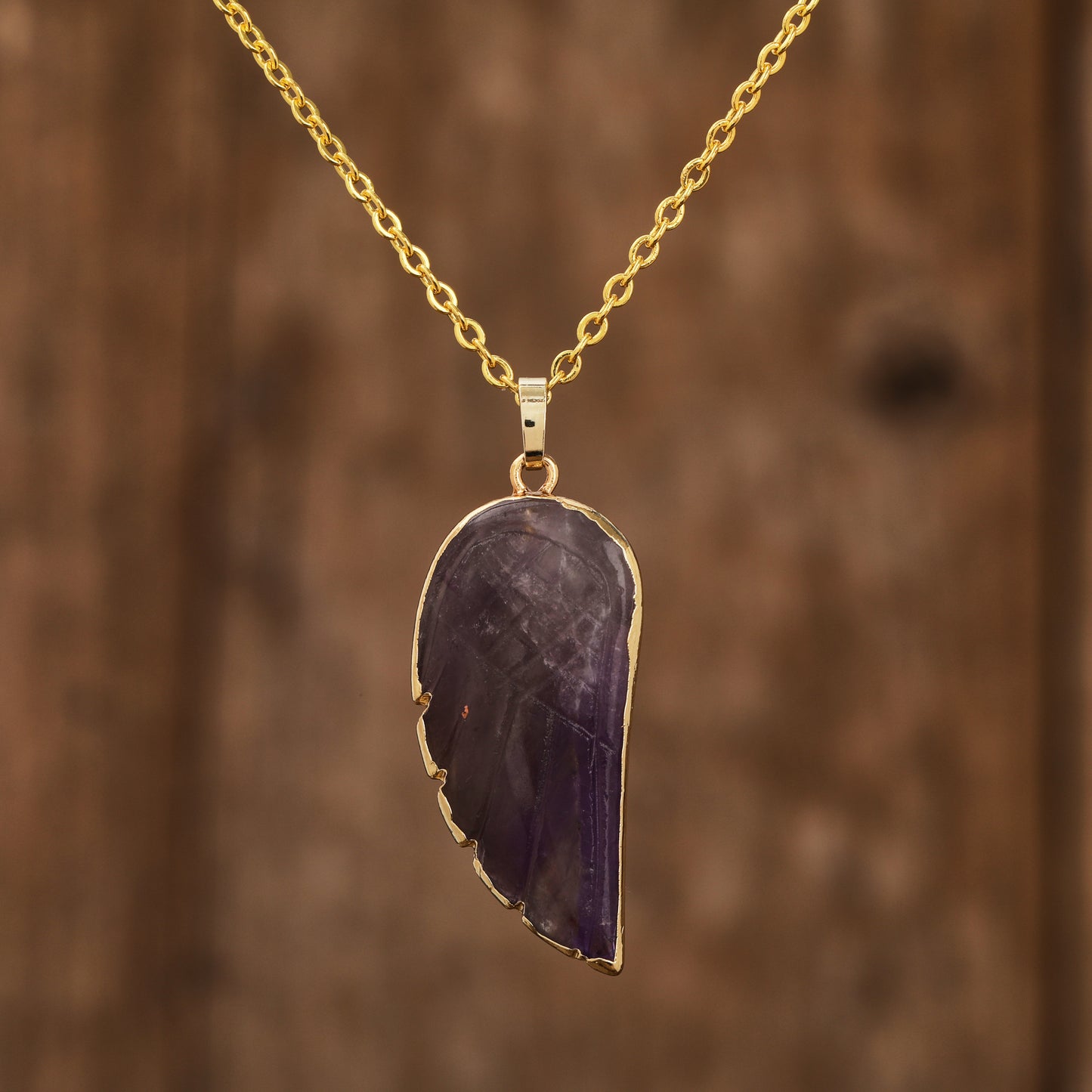 Colares Asa de Anjo em Pedra Natural Banhado a Ouro 18K