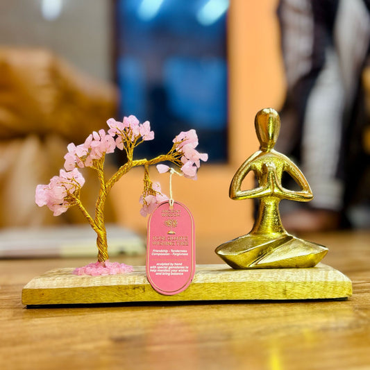 Árvore de Cristais em Jardim Yoga – Pose Namasté - Quartzo Rosa