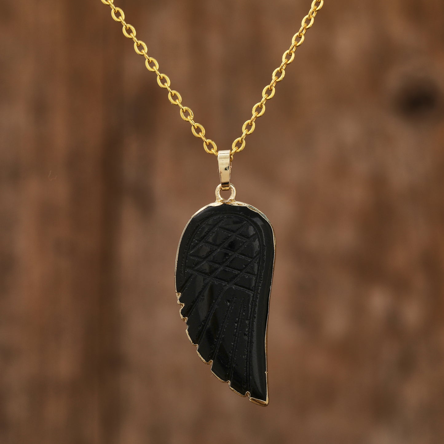 Colares Asa de Anjo em Pedra Natural Banhado a Ouro 18K
