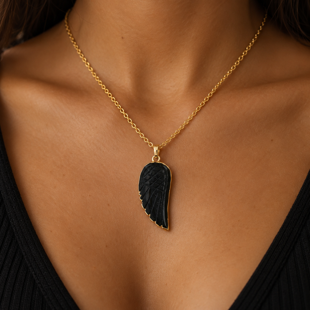 Colar Asa de Anjo de Obsidiana Negra Natural Banhado a Ouro 18K